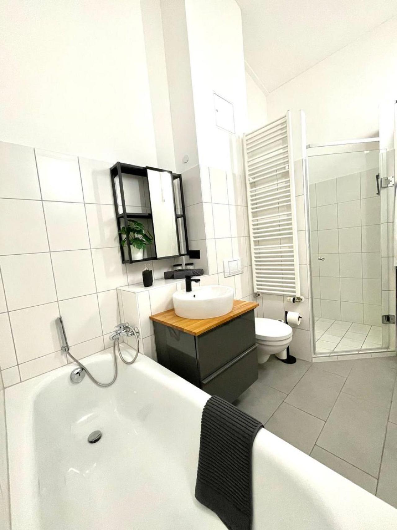 Geraeumiges Ferienhaus In Koblenz โคเบลนซ์ ภายนอก รูปภาพ