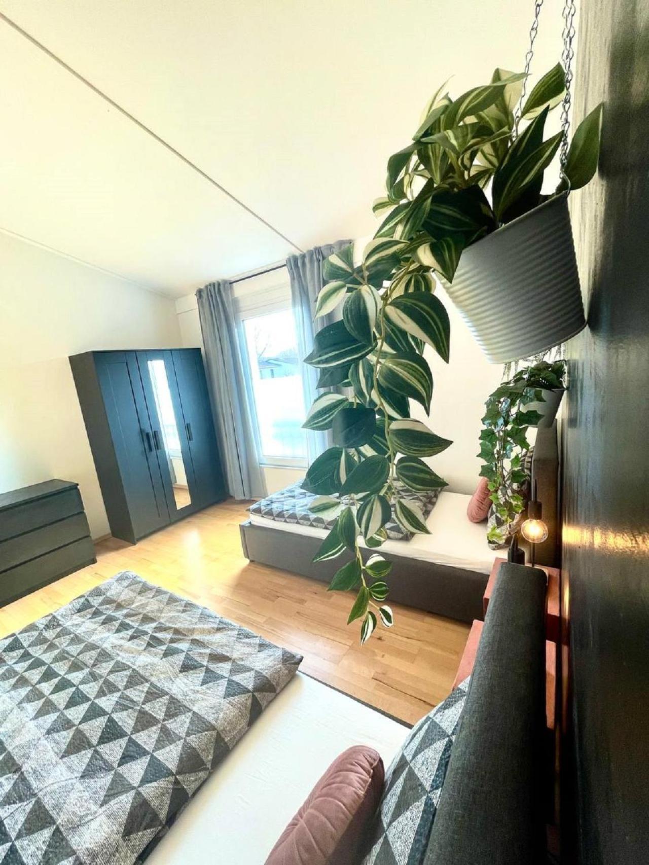 Geraeumiges Ferienhaus In Koblenz โคเบลนซ์ ภายนอก รูปภาพ