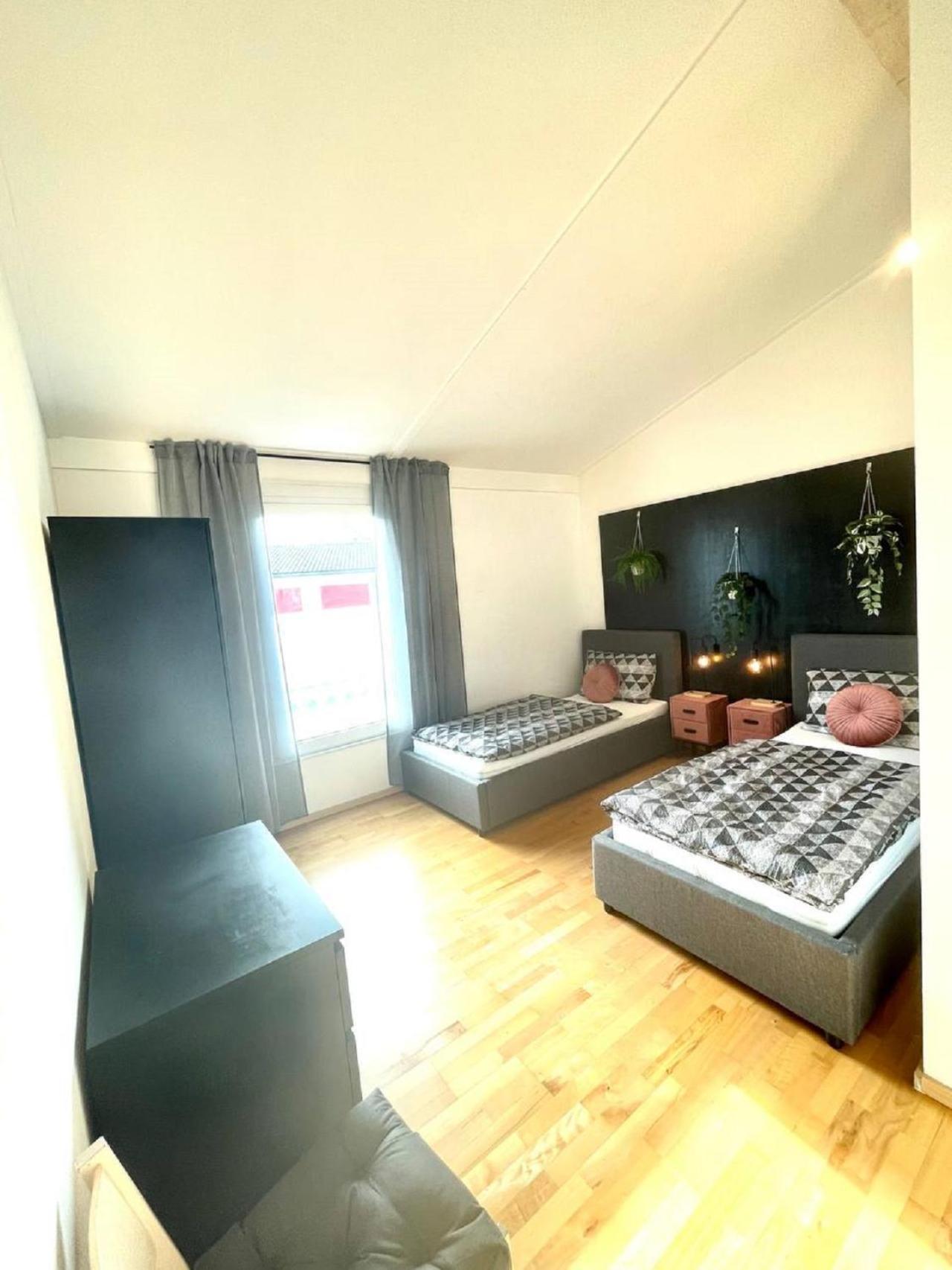 Geraeumiges Ferienhaus In Koblenz โคเบลนซ์ ภายนอก รูปภาพ