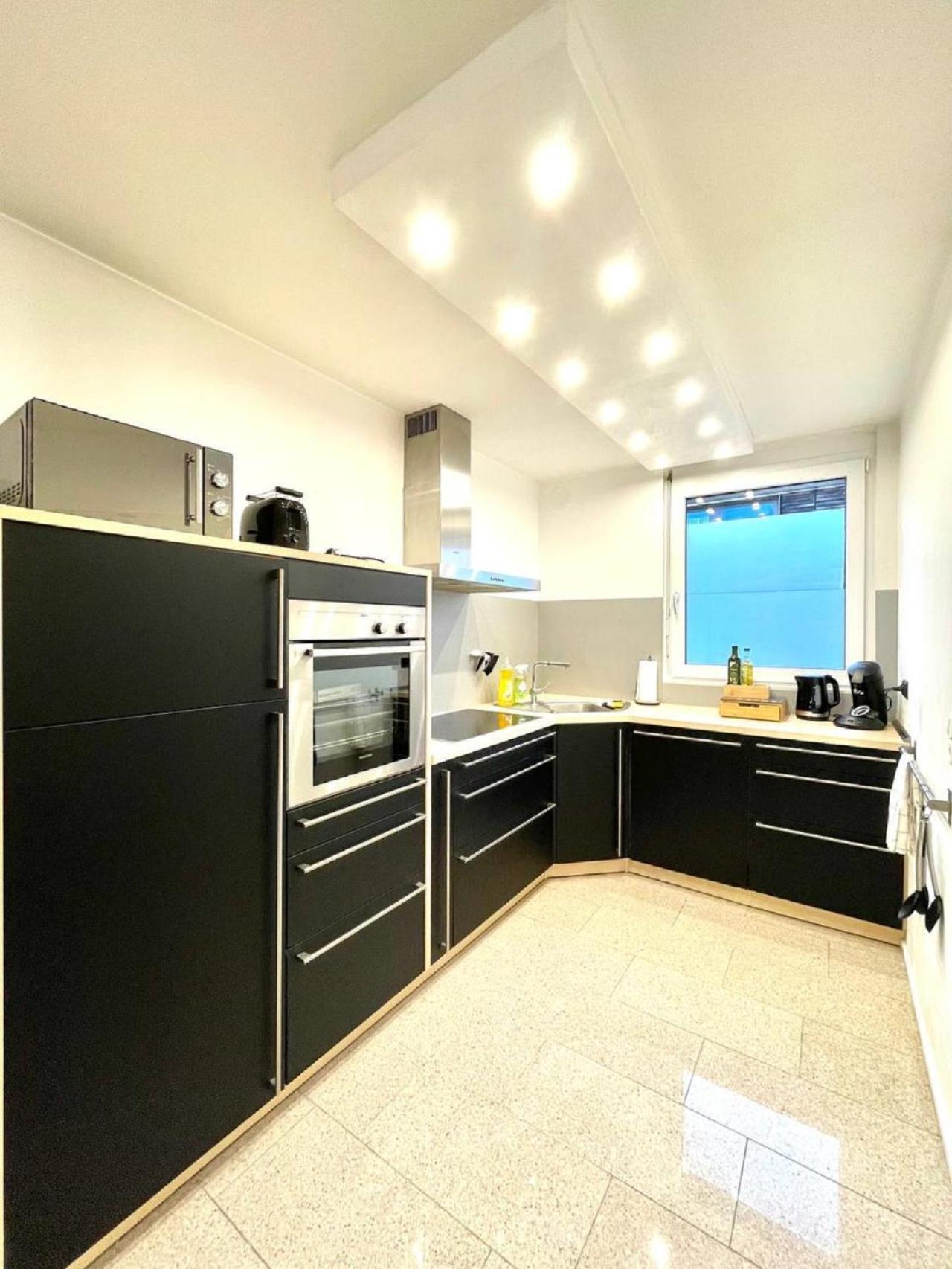 Geraeumiges Ferienhaus In Koblenz โคเบลนซ์ ภายนอก รูปภาพ