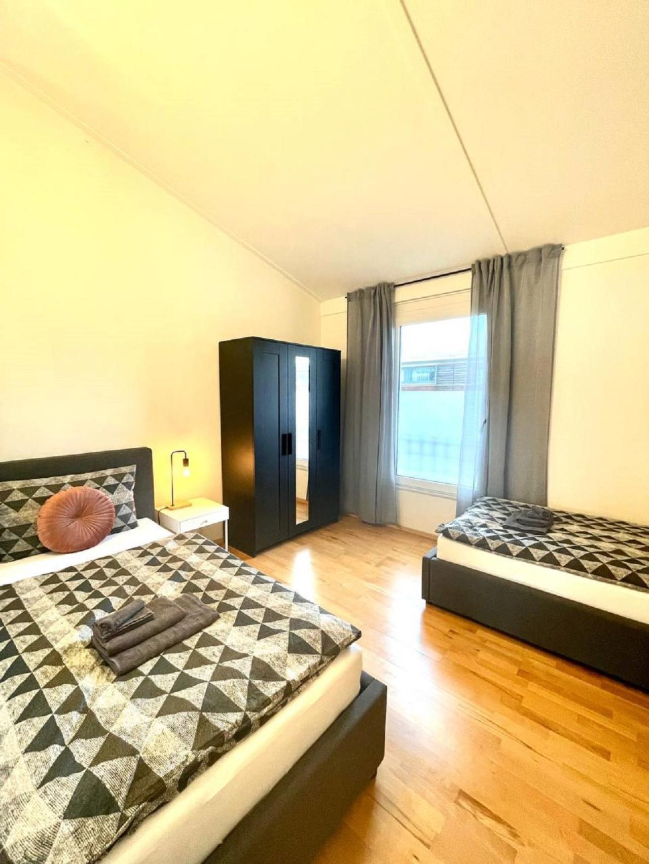 Geraeumiges Ferienhaus In Koblenz โคเบลนซ์ ภายนอก รูปภาพ