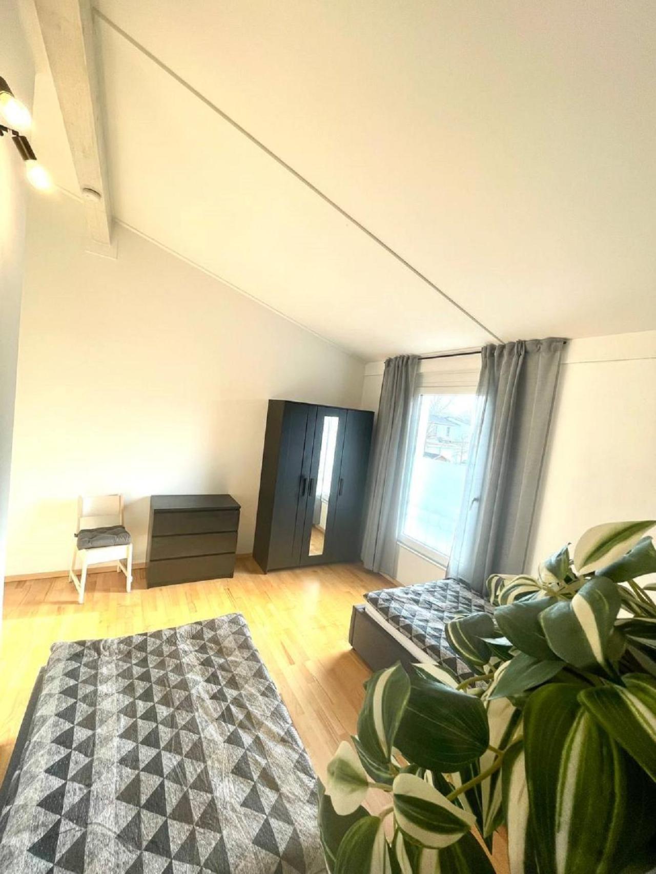 Geraeumiges Ferienhaus In Koblenz โคเบลนซ์ ภายนอก รูปภาพ