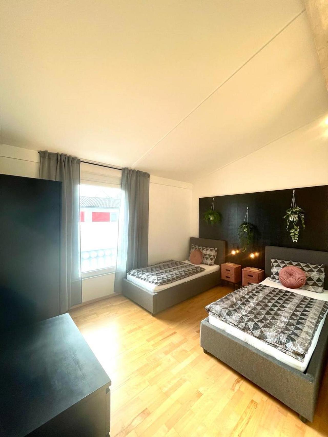 Geraeumiges Ferienhaus In Koblenz โคเบลนซ์ ภายนอก รูปภาพ