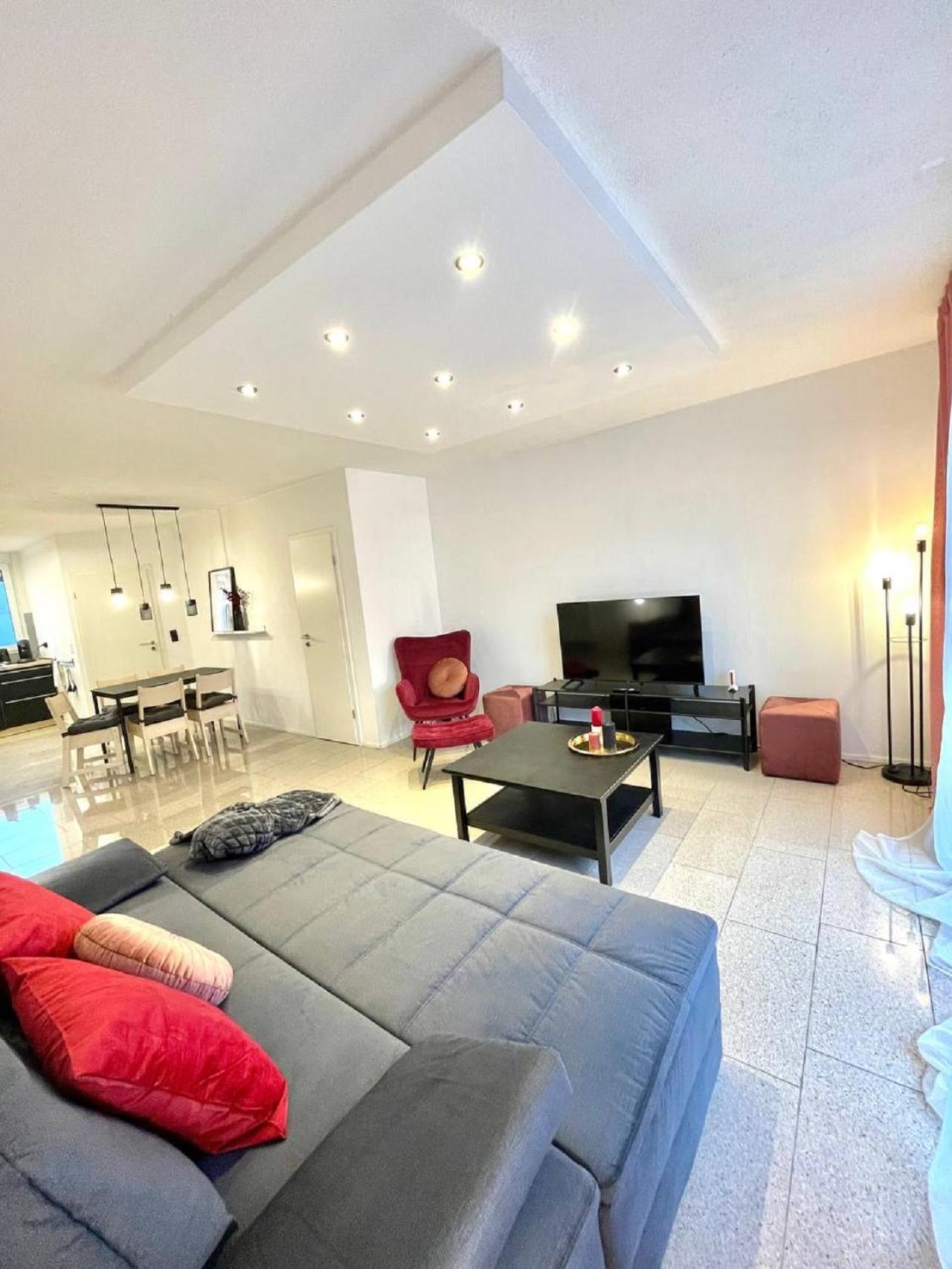 Geraeumiges Ferienhaus In Koblenz โคเบลนซ์ ภายนอก รูปภาพ