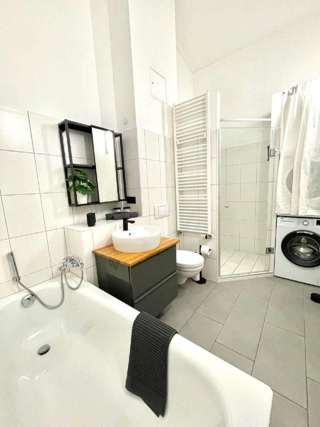 Geraeumiges Ferienhaus In Koblenz โคเบลนซ์ ภายนอก รูปภาพ